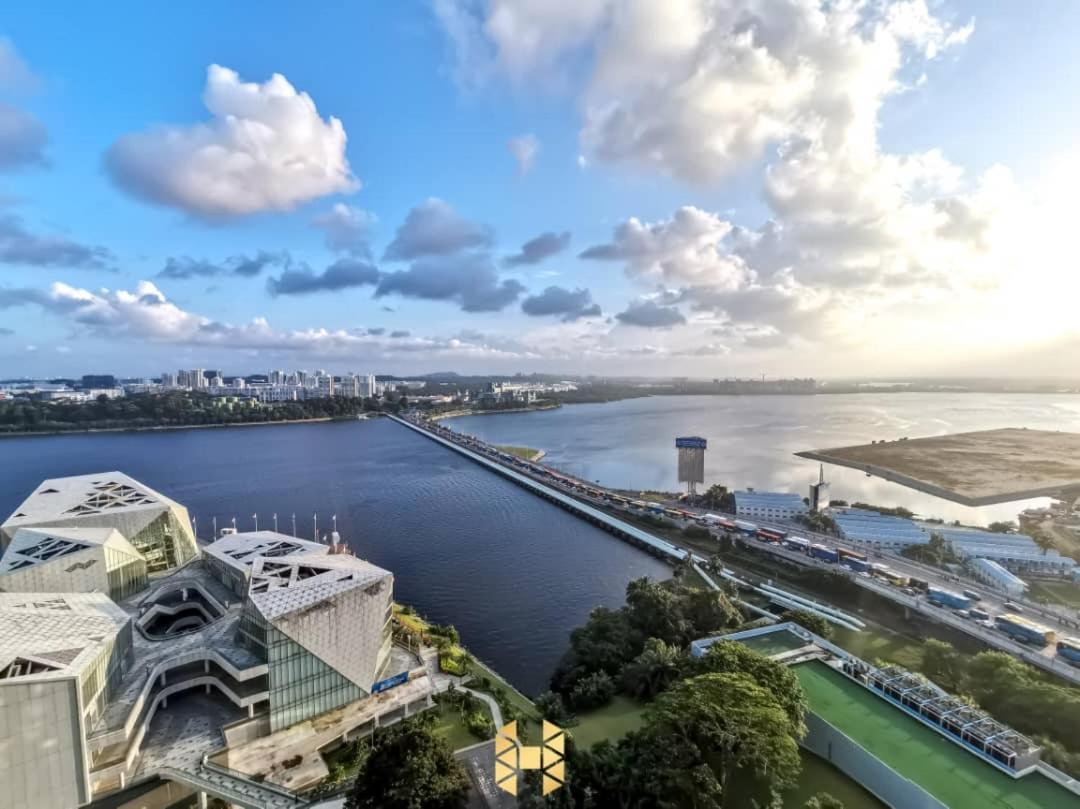 R&F Princess Cove Ciq Premium Sea & City View Suites By Neo Johor Bahru Exterior photo
