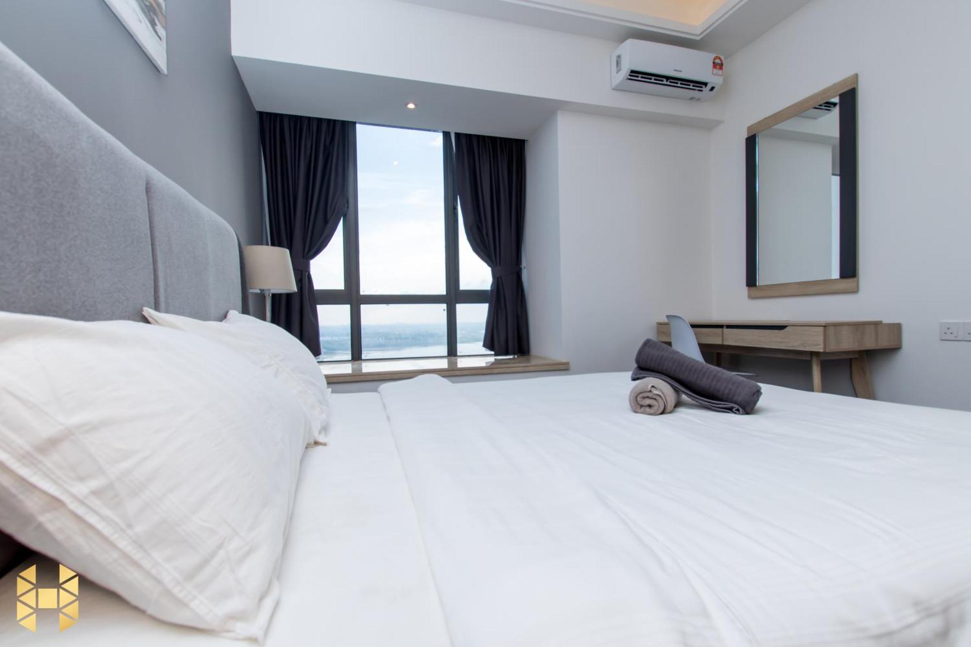 R&F Princess Cove Ciq Premium Sea & City View Suites By Neo Johor Bahru Room photo